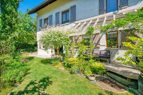 Vente Maison Annecy-le-Vieux 6 Pièces 200 m²
