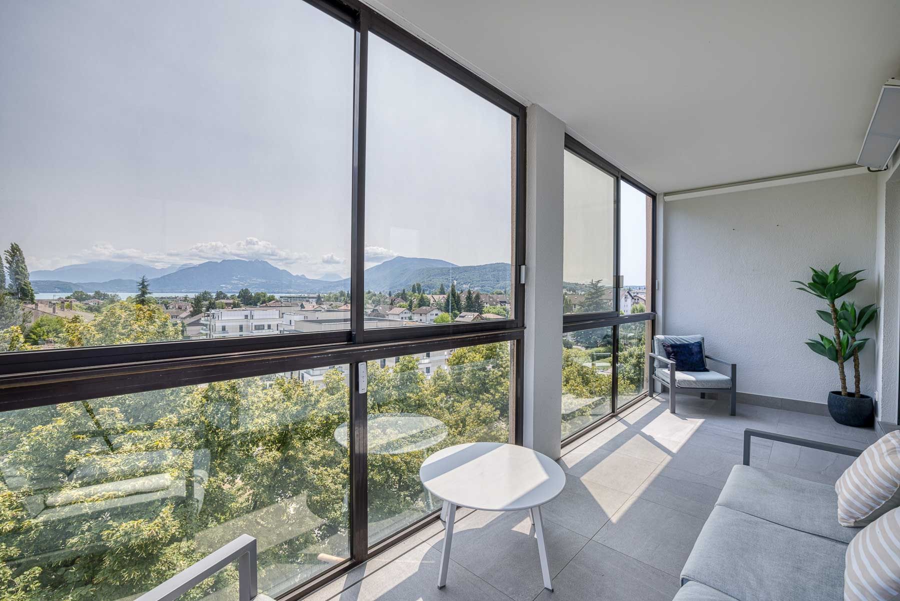 apartment 4 Rooms for sale on ANNECY LE VIEUX (74940)