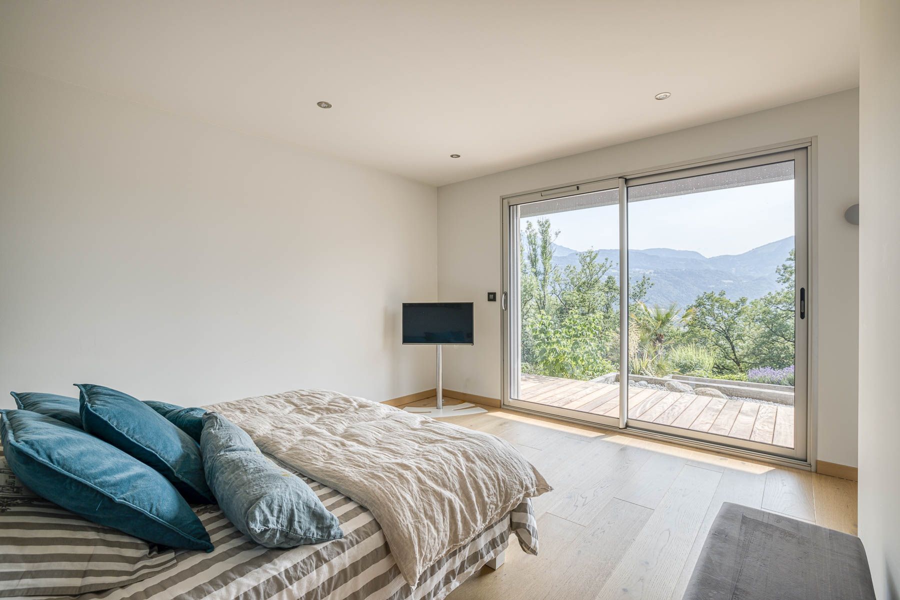 maison 9 Pièces en vente sur THYEZ (74300)