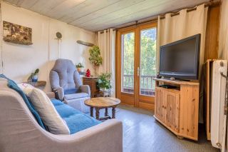 chalet 4 Rooms for sale on MANIGOD (74230)