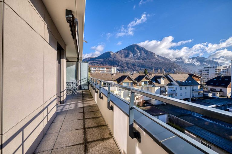 apartment 2 Rooms for sale on ANNECY LE VIEUX (74940)