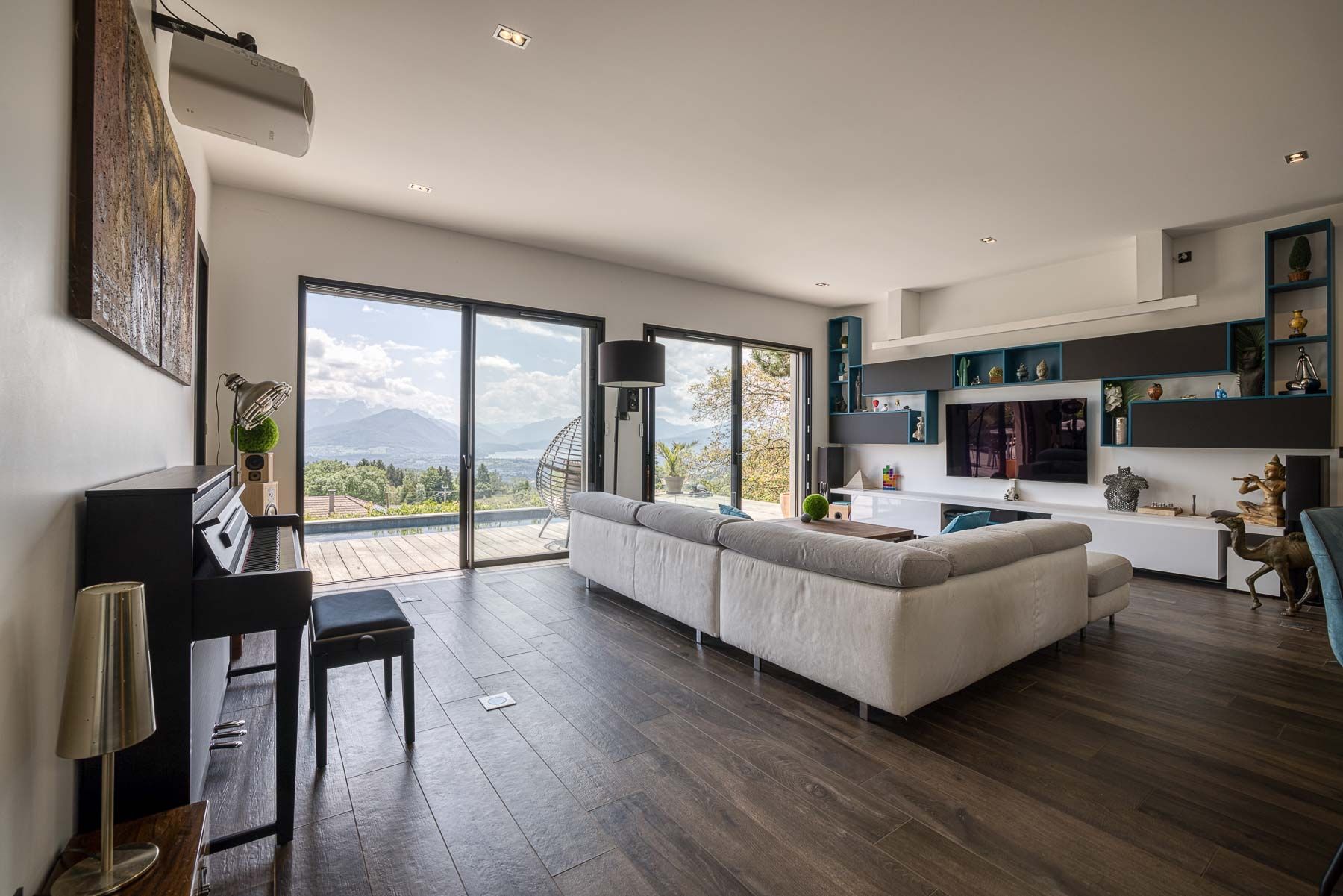 house 9 Rooms for sale on ANNECY (74000)