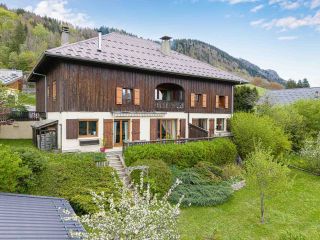 maison 9 Pièces en vente sur TANINGES (74440)