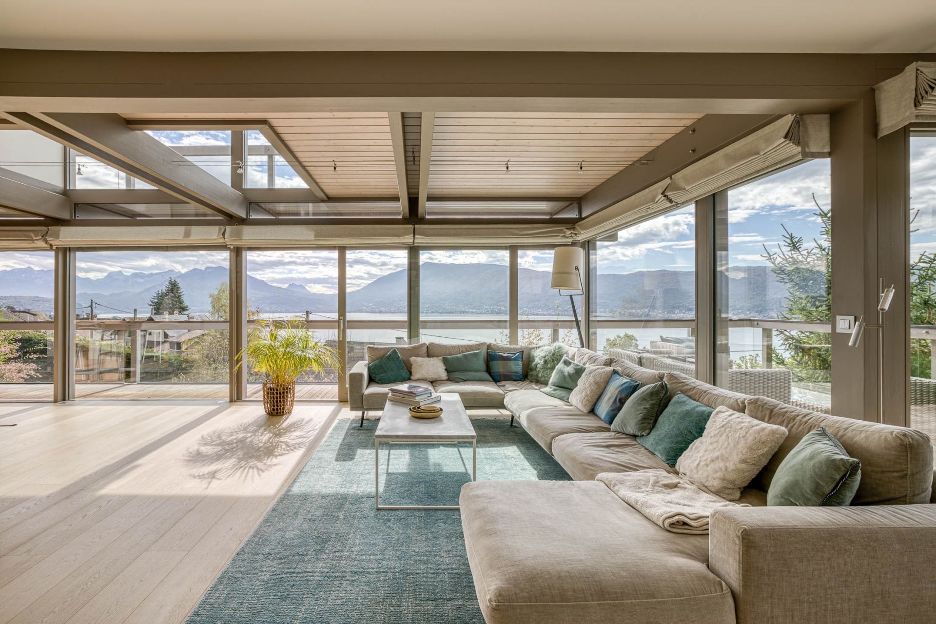 house 7 Rooms for sale on VEYRIER DU LAC (74290)