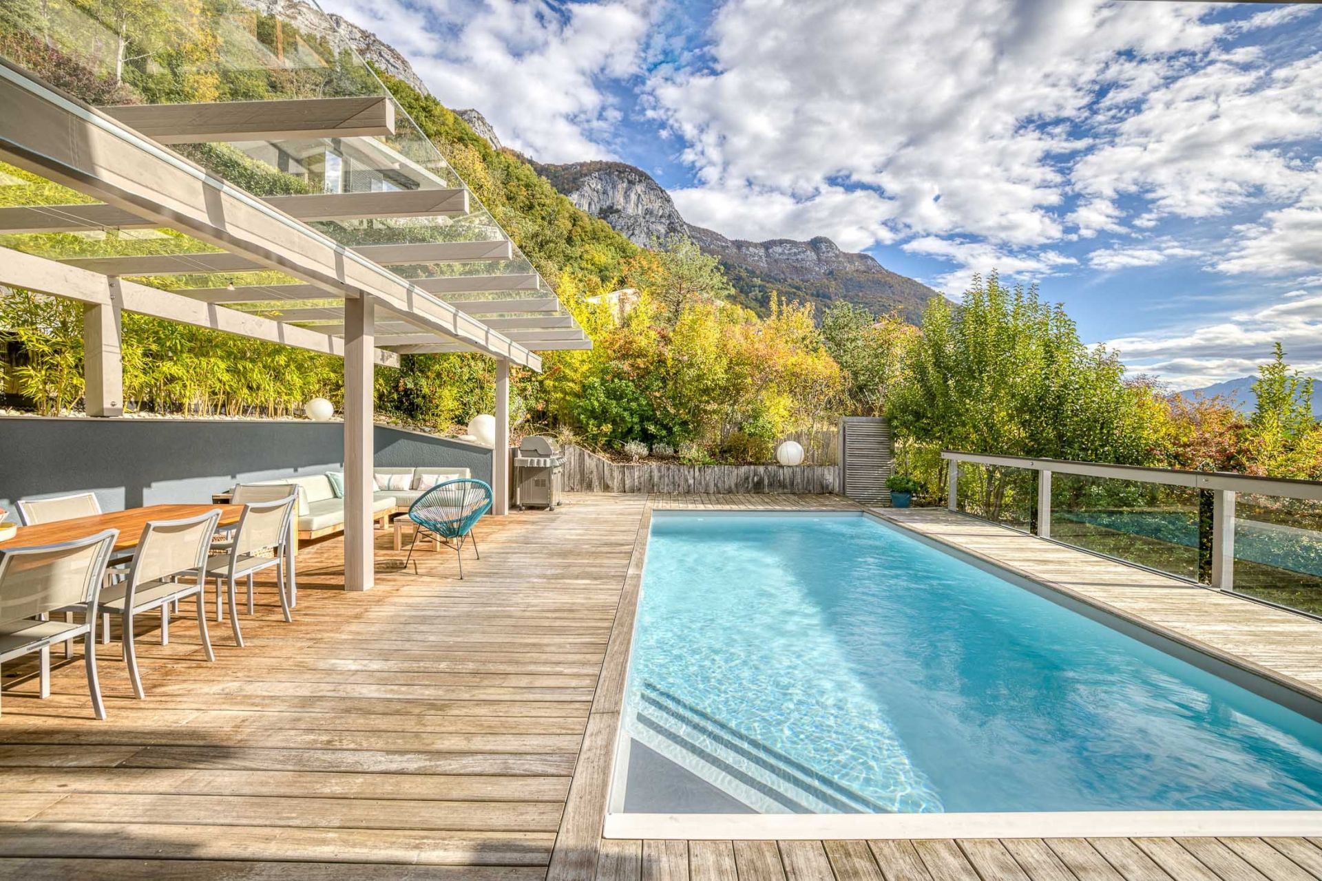 maison 7 Pièces en vente sur VEYRIER DU LAC (74290)