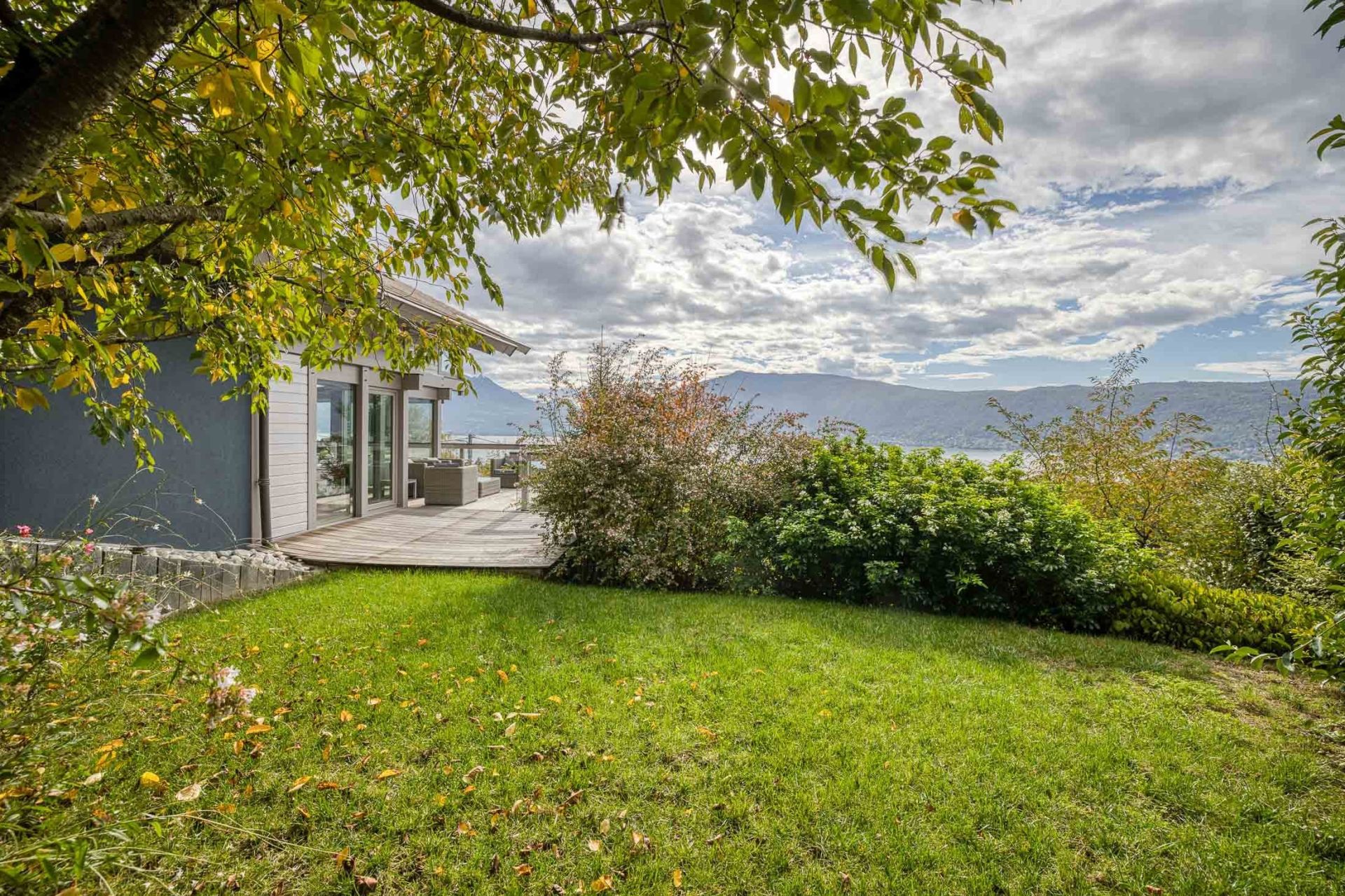 maison 7 Pièces en vente sur VEYRIER DU LAC (74290)