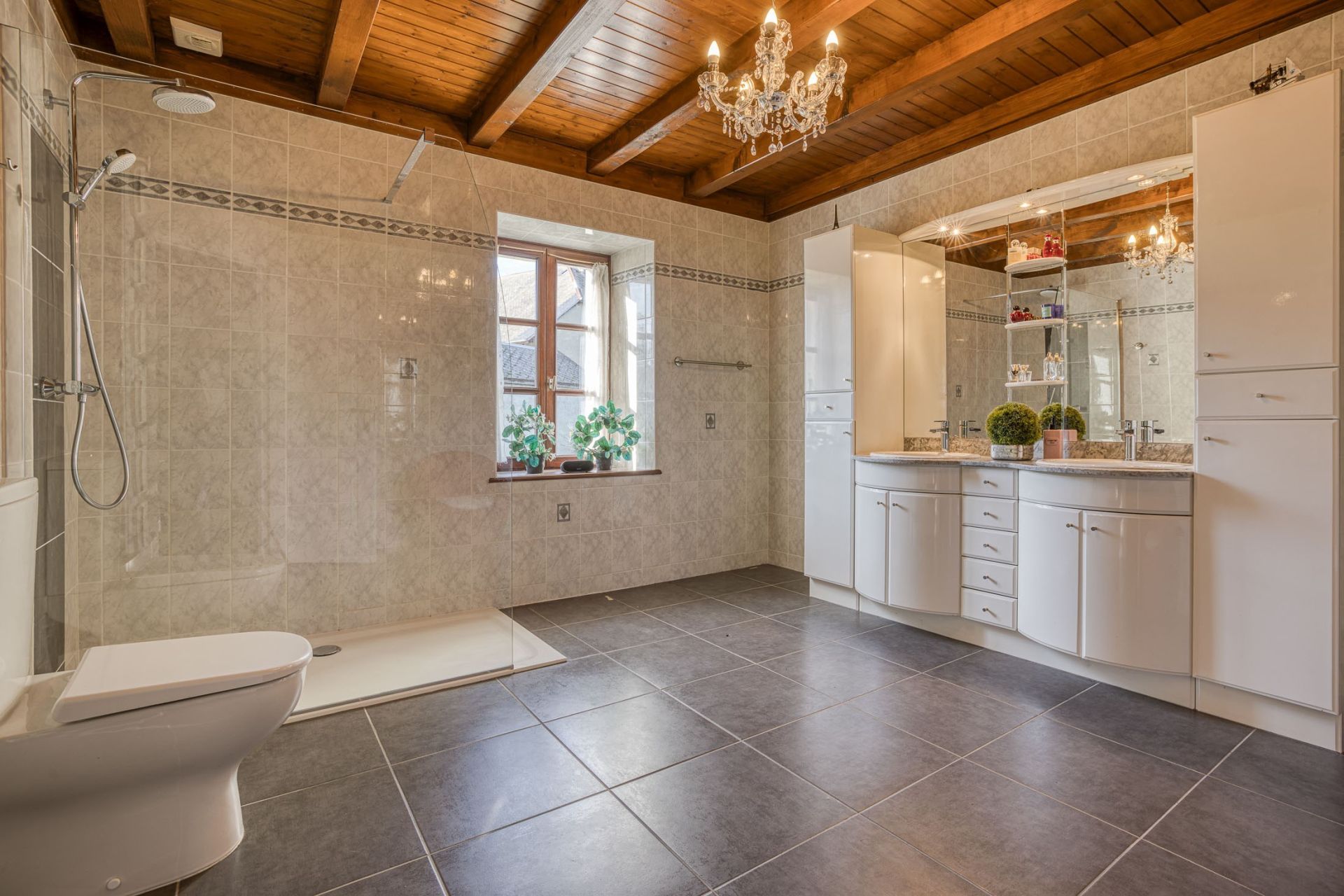 maison 8 Pièces en vente sur FRANGY (74270)