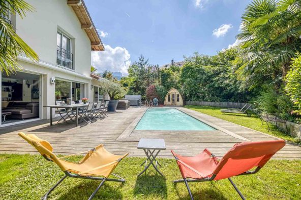 Vente Maison Annecy-le-Vieux 11&nbsp;Pièces 312&nbsp;m²