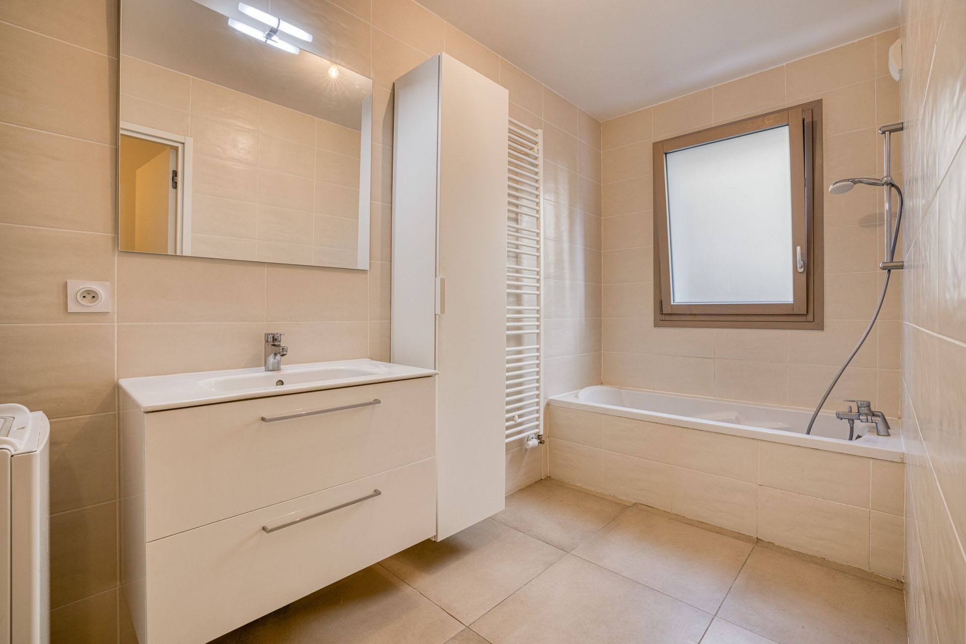 apartment 5 Rooms for sale on ANNECY LE VIEUX (74940)