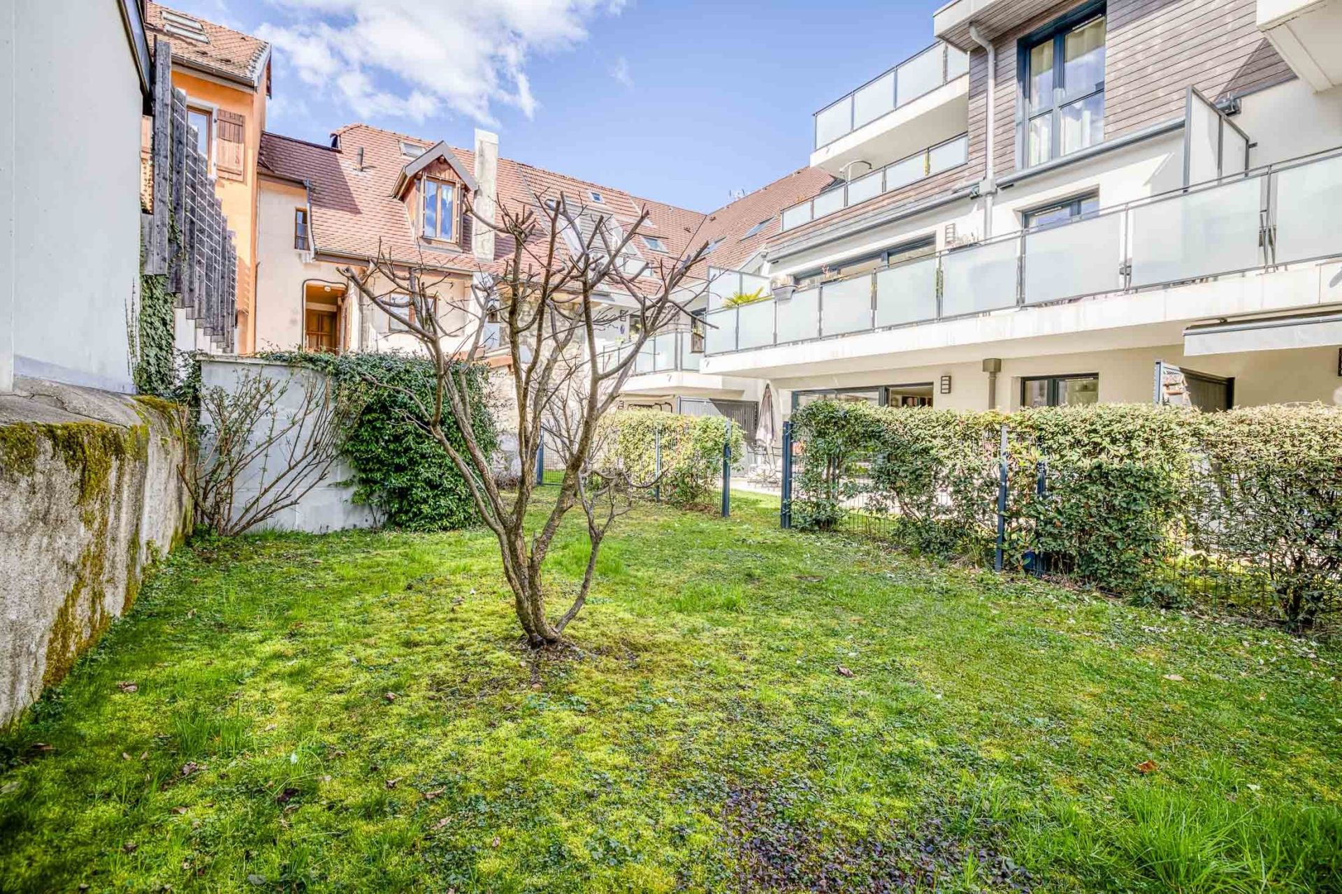 apartment 5 Rooms for sale on ANNECY LE VIEUX (74940)