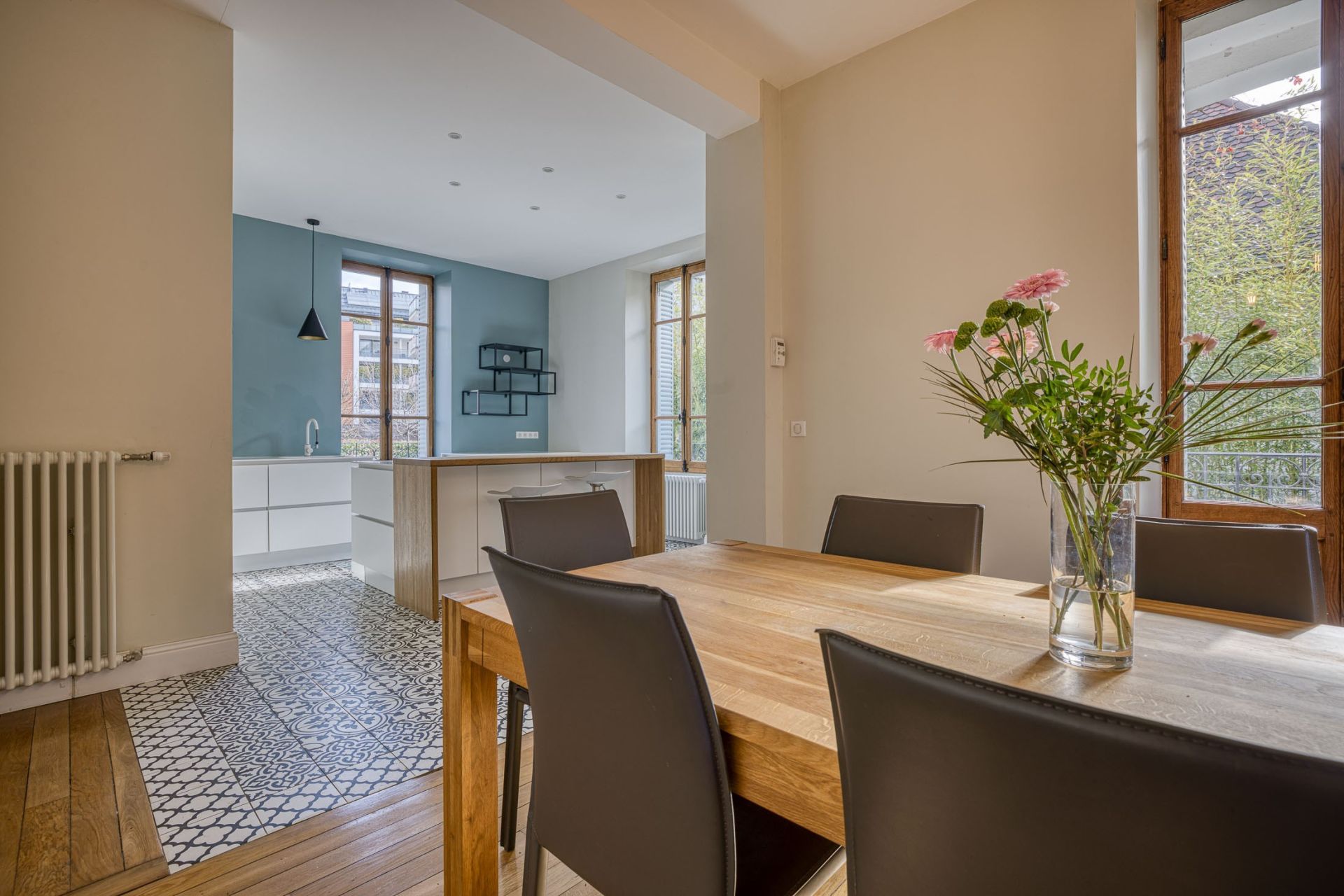 house 10 Rooms for sale on ANNECY (74000)