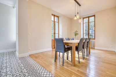 house 10 Rooms for sale on ANNECY (74000) Sale House Annecy 10 Rooms 307 m²