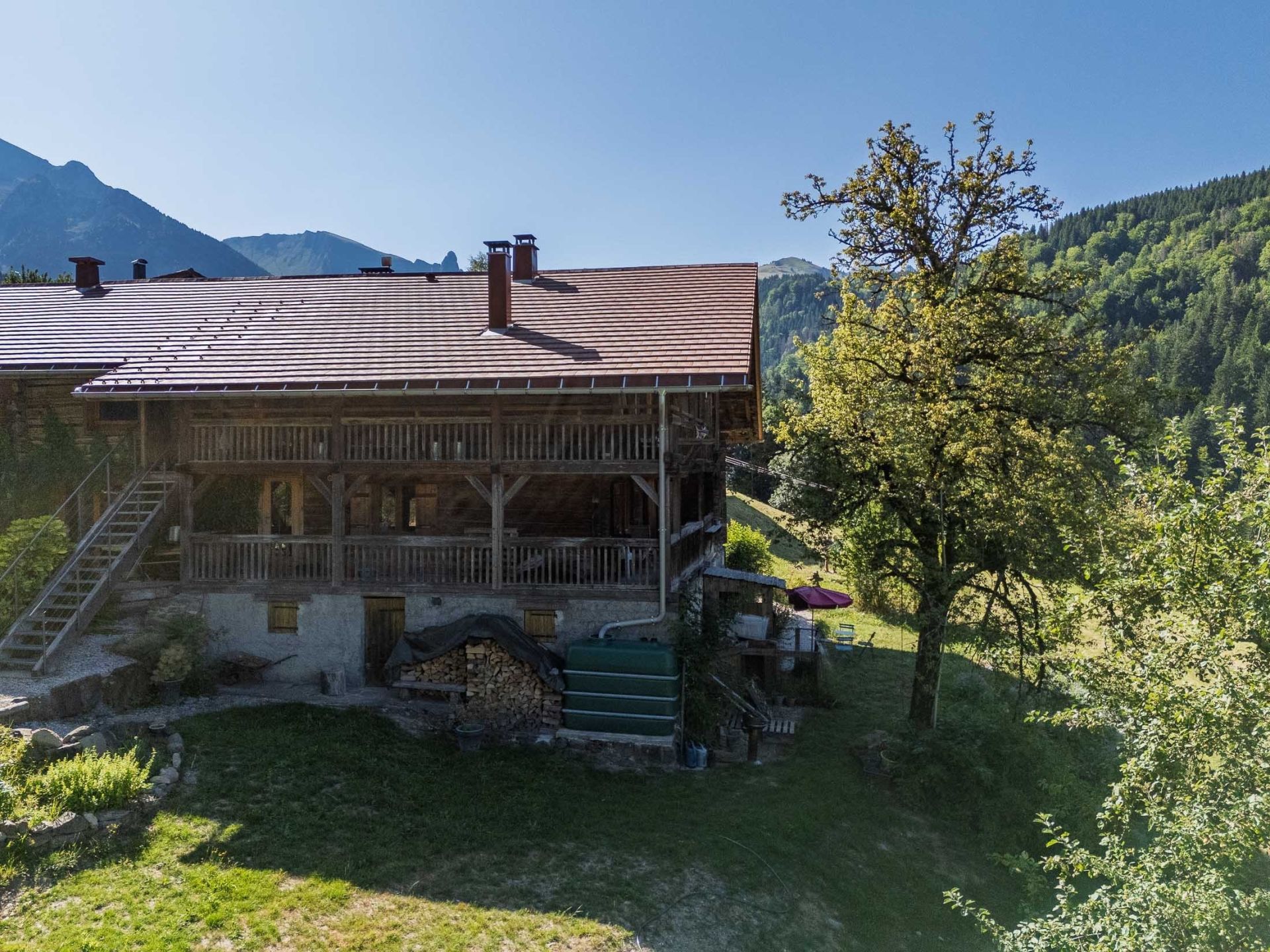 apartment 4 Rooms for sale on MANIGOD (74230)