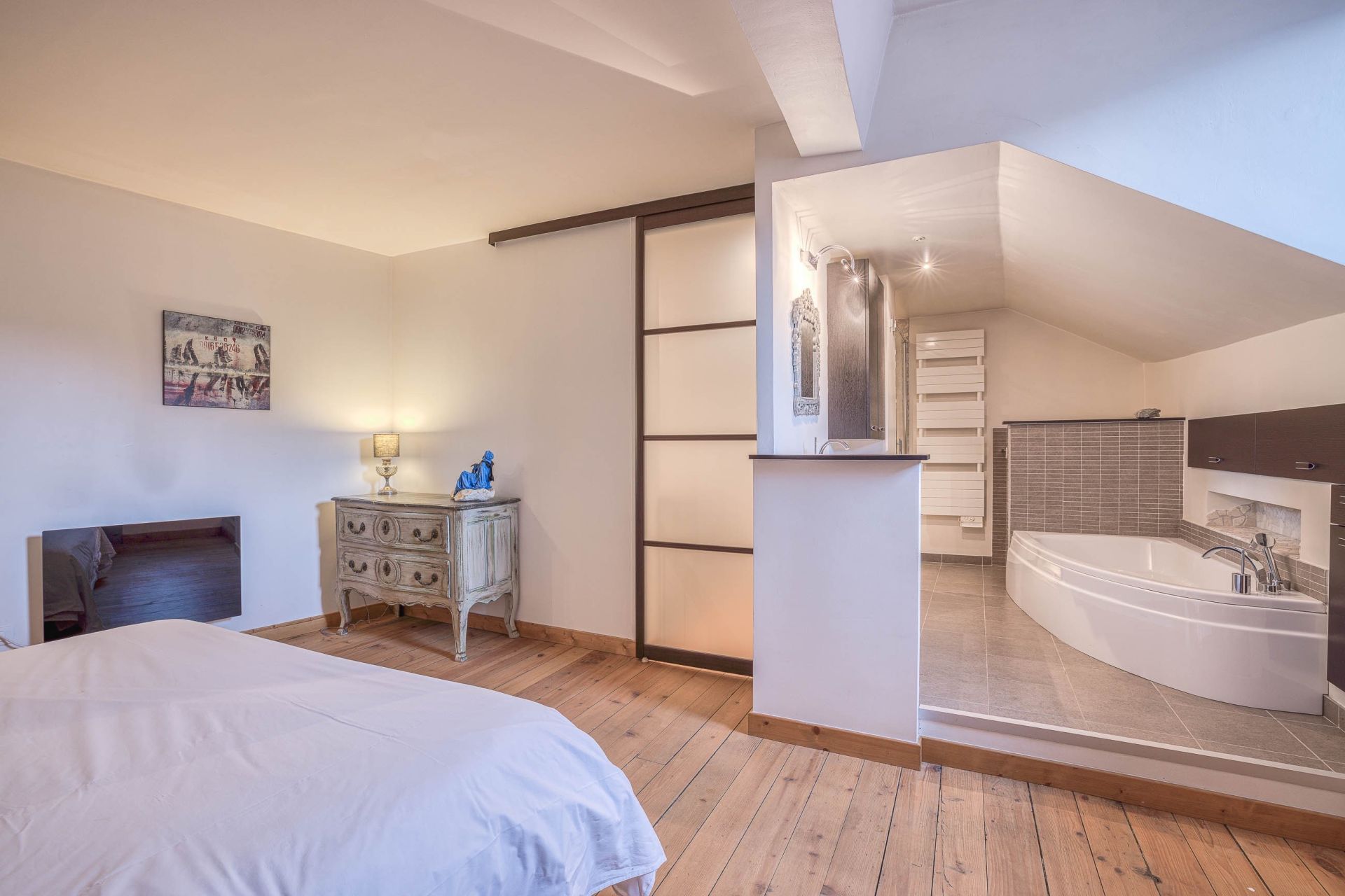 apartment 7 Rooms for sale on ANNECY (74000)