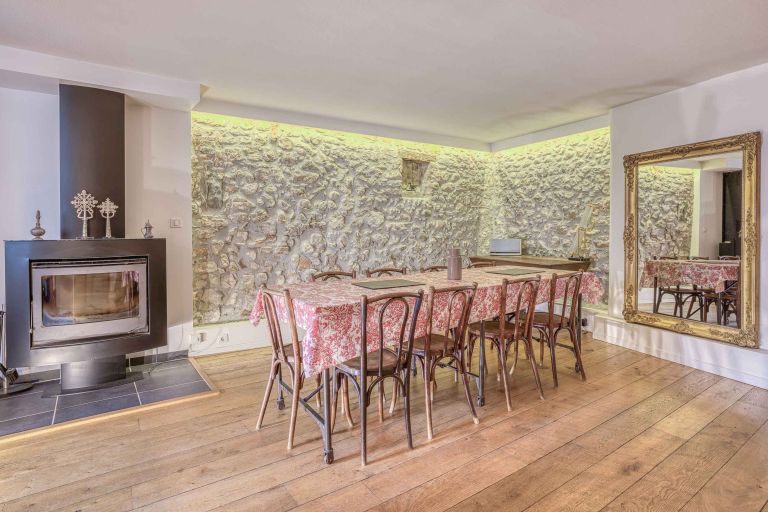 apartment 7 Rooms for sale on ANNECY (74000)