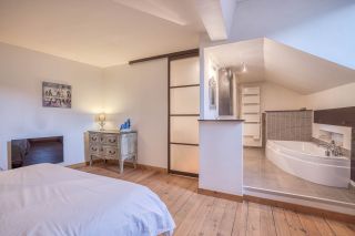 apartment 7 Rooms for sale on ANNECY (74000)