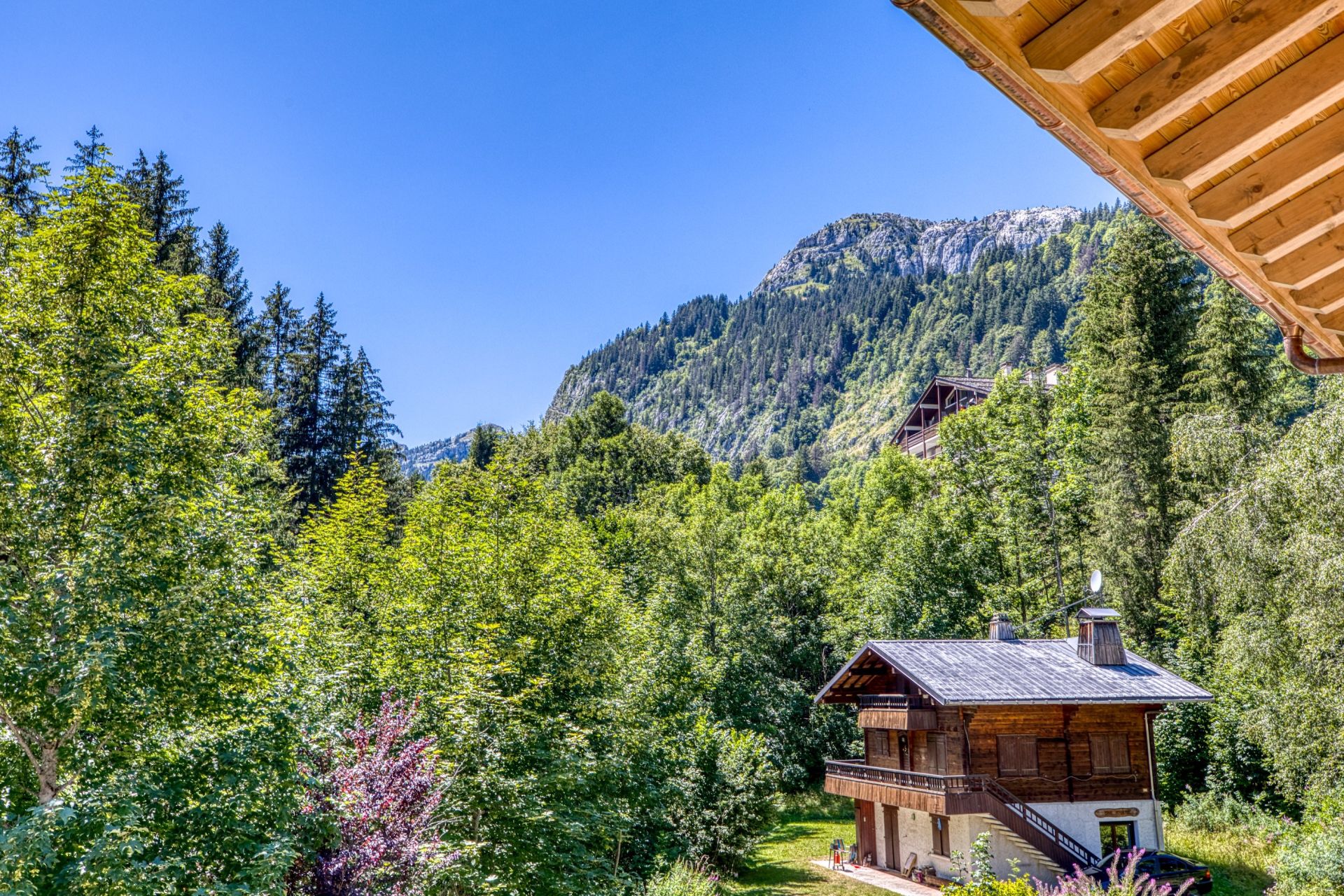 chalet 5 Rooms for sale on LE GRAND BORNAND (74450)