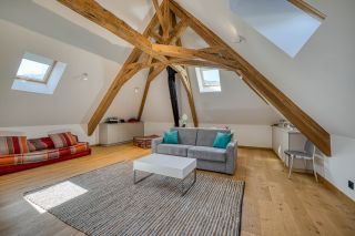 house 8 Rooms for sale on ST JORIOZ (74410)