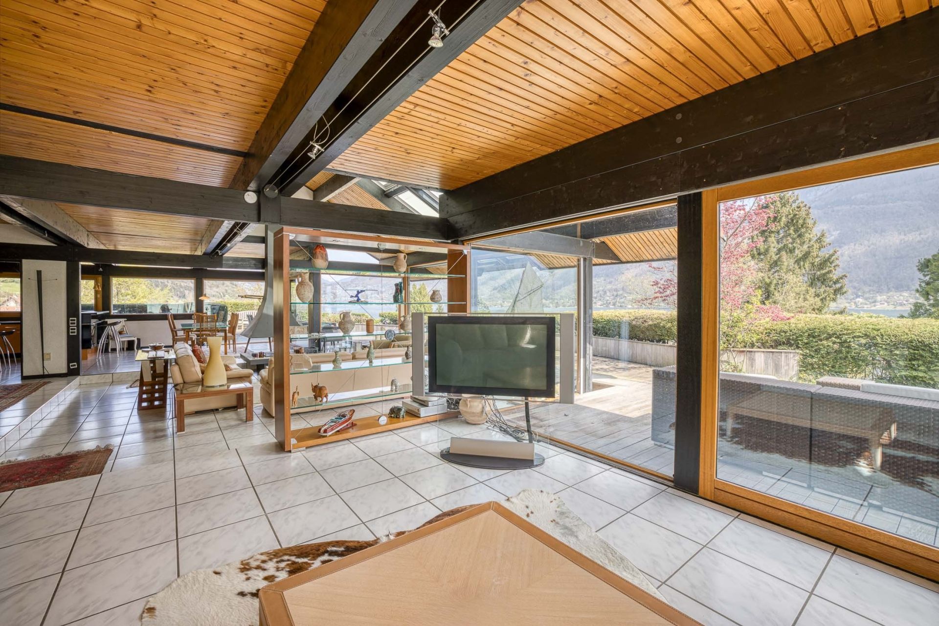 house 9 Rooms for sale on DOUSSARD (74210)