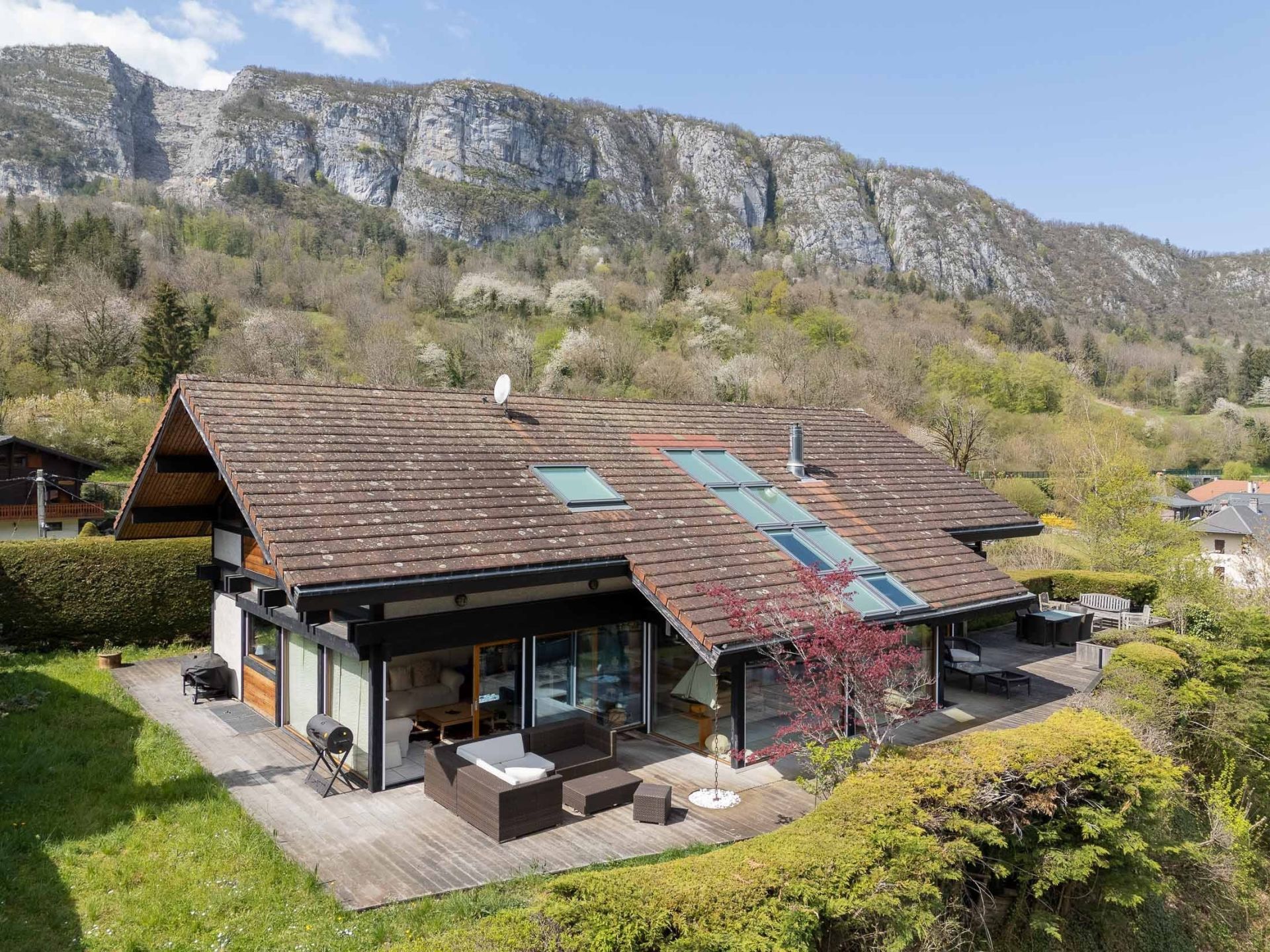 maison 9 Pièces en vente sur DOUSSARD (74210)