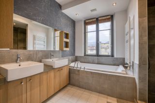 apartment 4 Rooms for sale on ANNECY (74000)