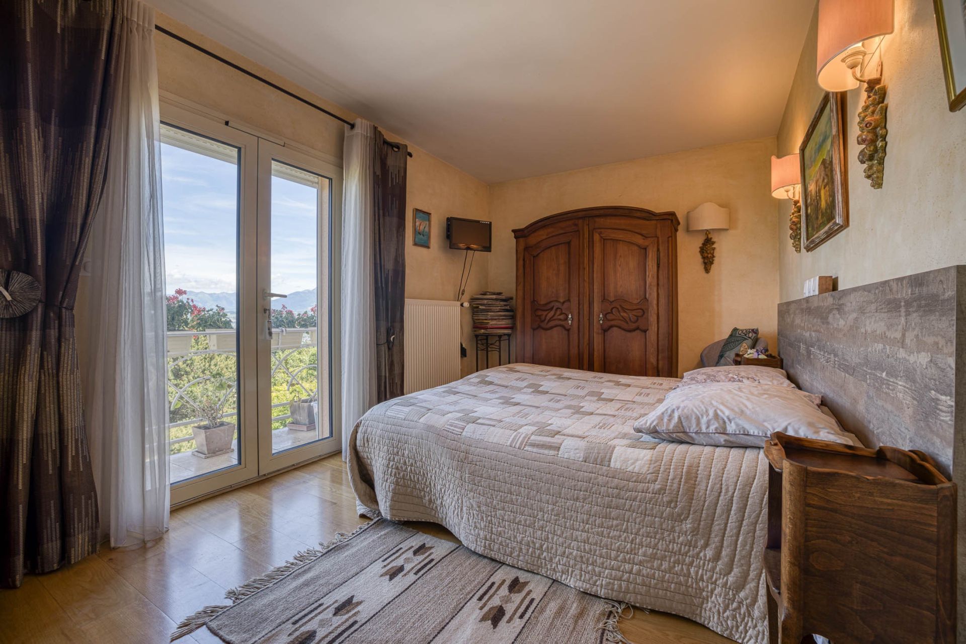 maison 7 Pièces en vente sur REIGNIER ESERY (74930)