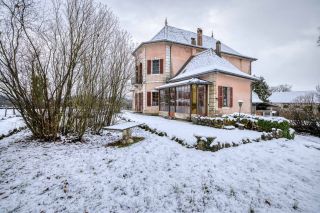 house 10 Rooms for sale on CHAVANOD (74650)