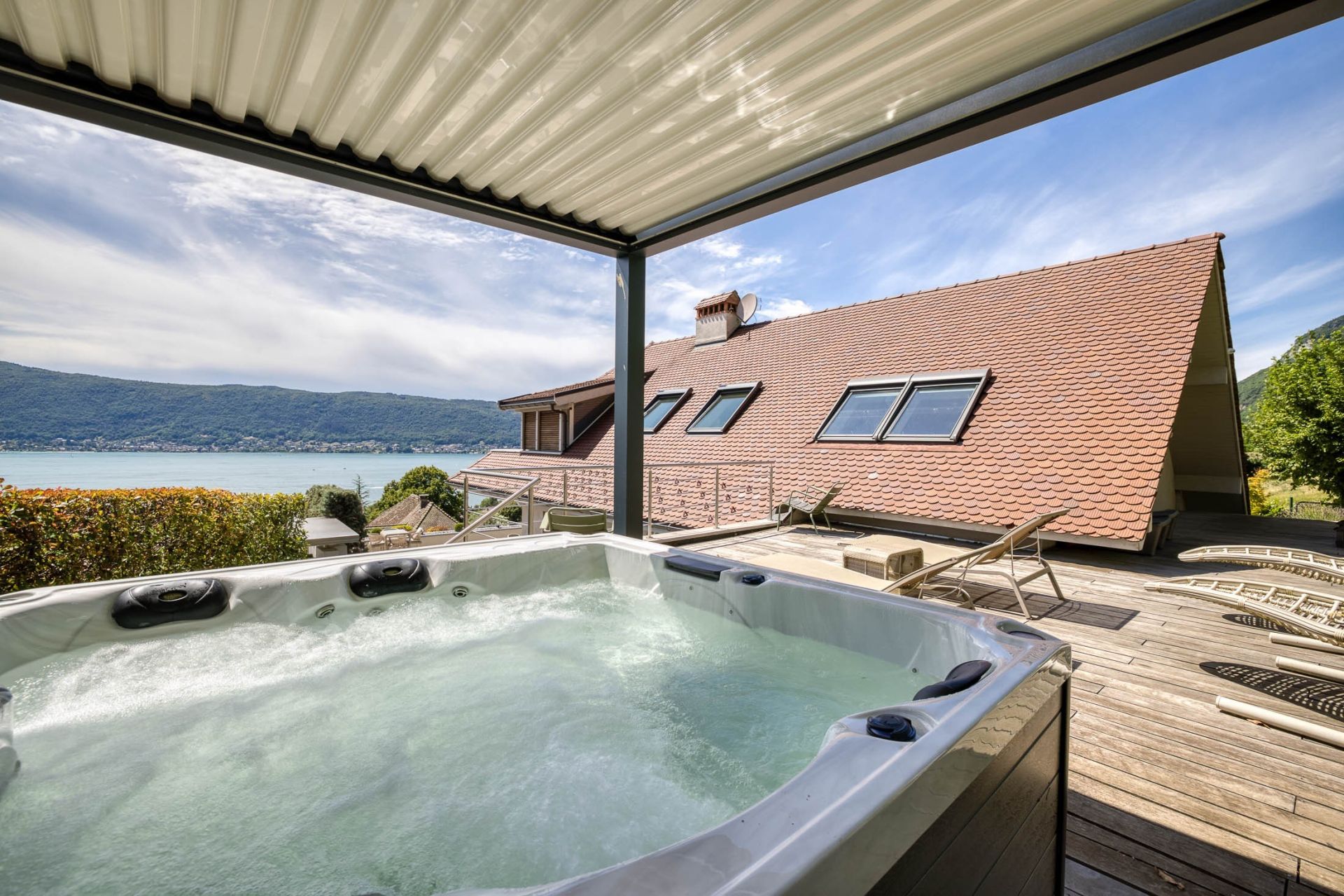 maison 7 Pièces en vente sur VEYRIER DU LAC (74290)