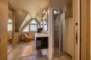 maison 7 Pièces en vente sur VEYRIER DU LAC (74290)