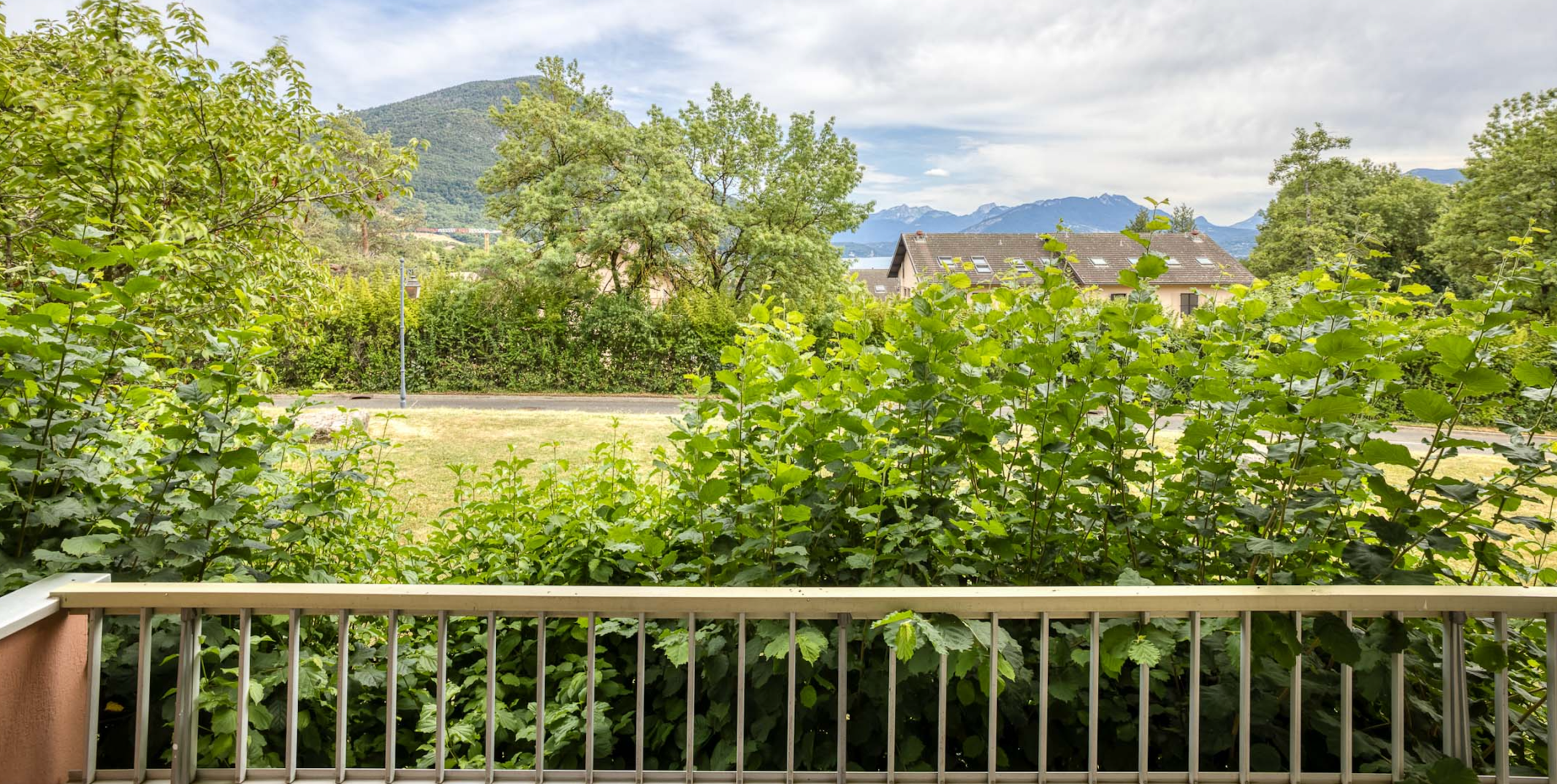 apartment 4 Rooms for sale on ANNECY LE VIEUX (74940)