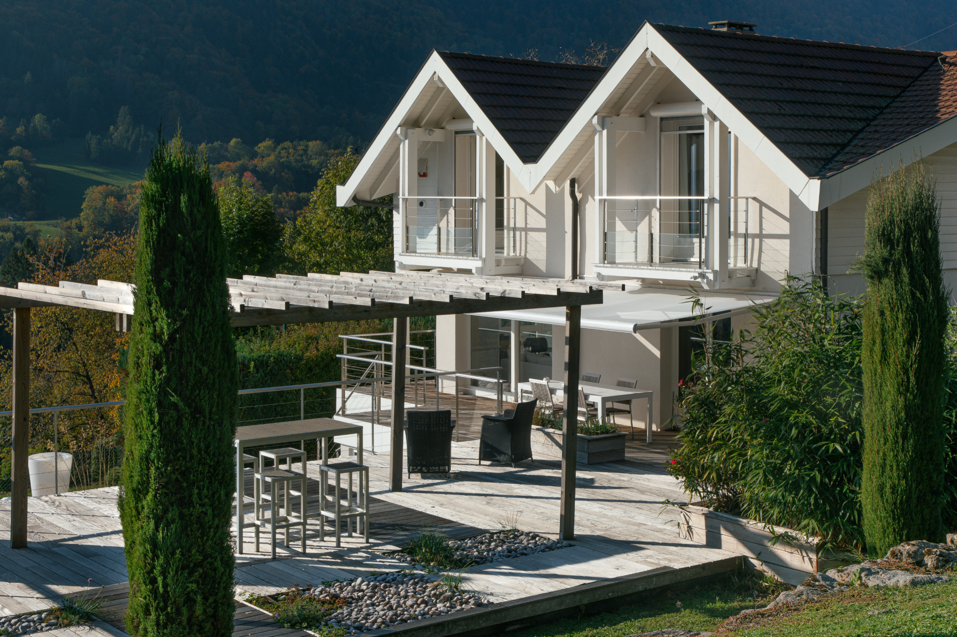 maison 9 Pièces en vente sur BLUFFY (74290)
