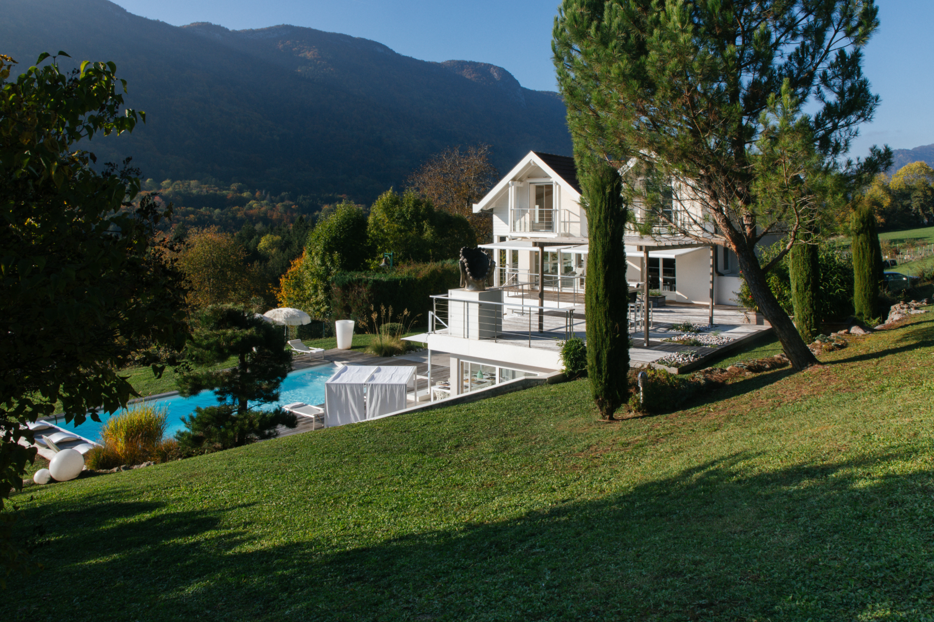 maison 9 Pièces en vente sur BLUFFY (74290)