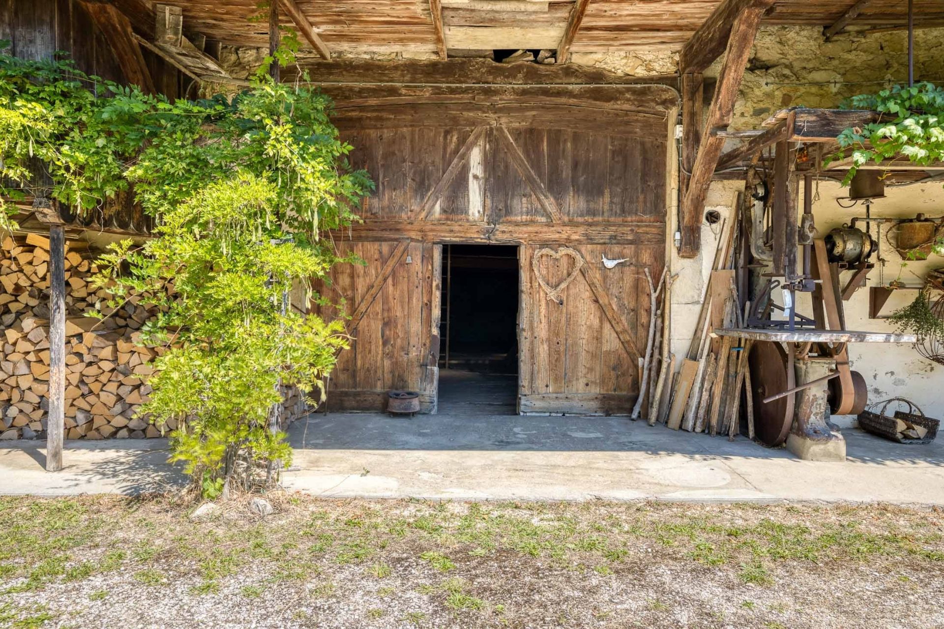 maison 5 Pièces en vente sur VALROMEY SUR SERAN (01260)