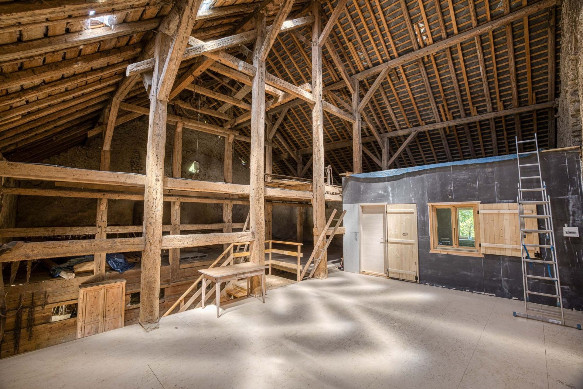 maison 5 Pièces en vente sur VALROMEY SUR SERAN (01260)