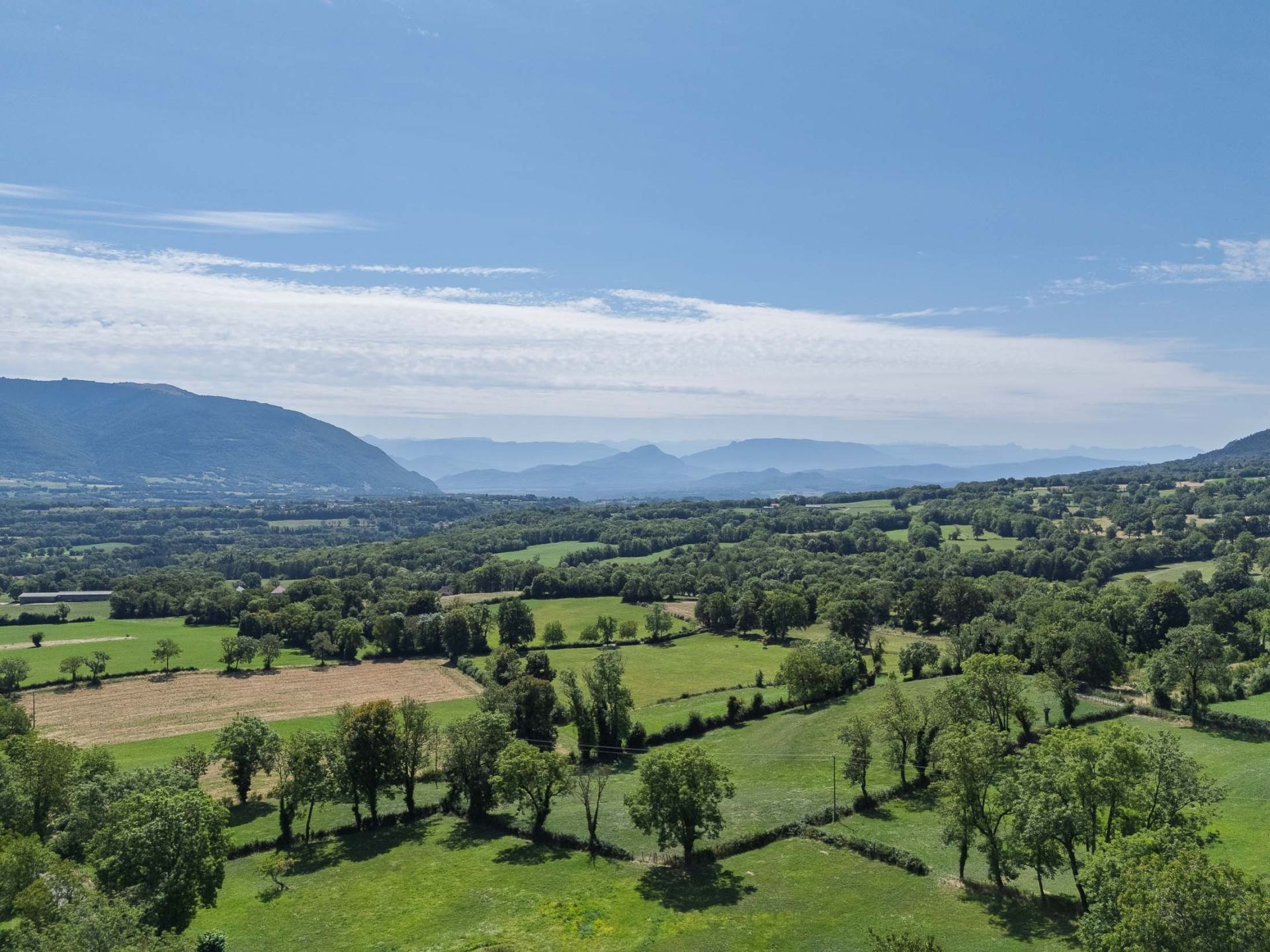 maison 5 Pièces en vente sur VALROMEY SUR SERAN (01260)