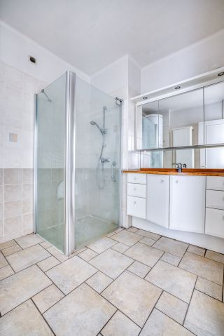 apartment 4 Rooms for sale on ANNECY (74000)