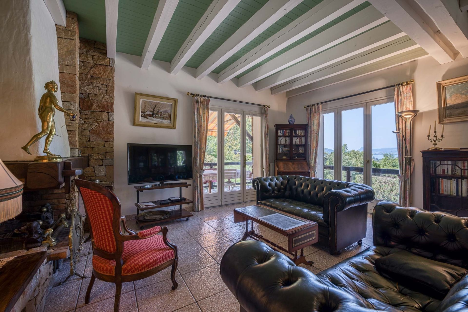 house 10 Rooms for sale on MENTHON ST BERNARD (74290)