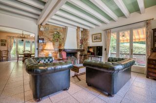 house 10 Rooms for sale on MENTHON ST BERNARD (74290)