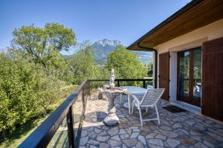 house 10 Rooms for sale on MENTHON ST BERNARD (74290)