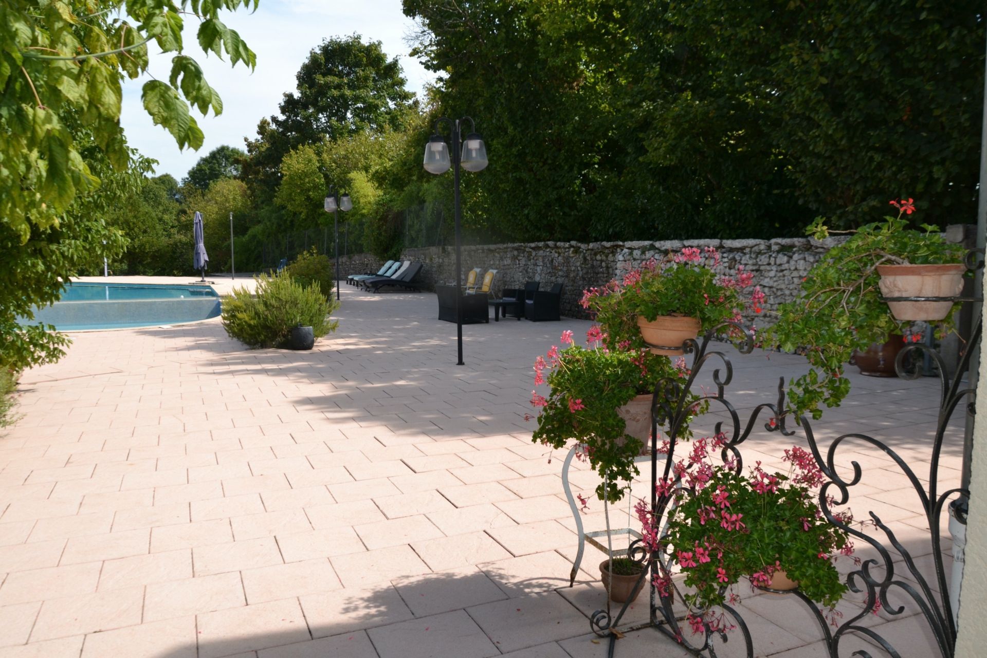 maison 7 Pièces en vente sur CEYZERIEU (01350)