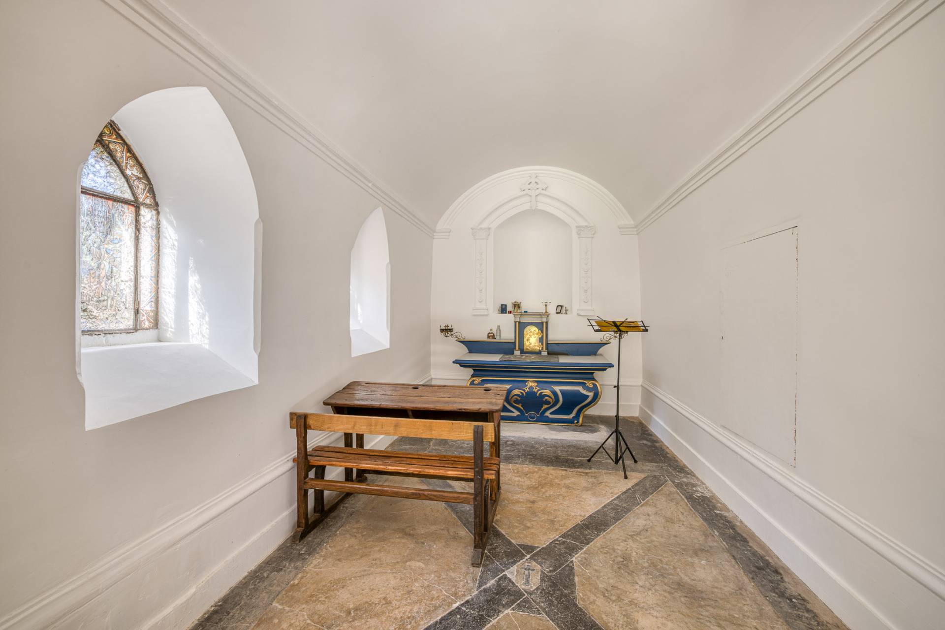 house 15 Rooms for sale on CHANAZ (73310)