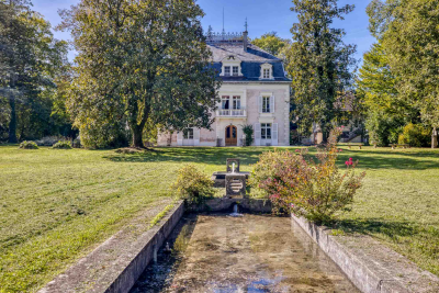 Vente Maison Chanaz 15 Pièces 467 m²