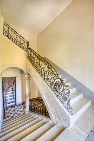 house 15 Rooms for sale on CHANAZ (73310)