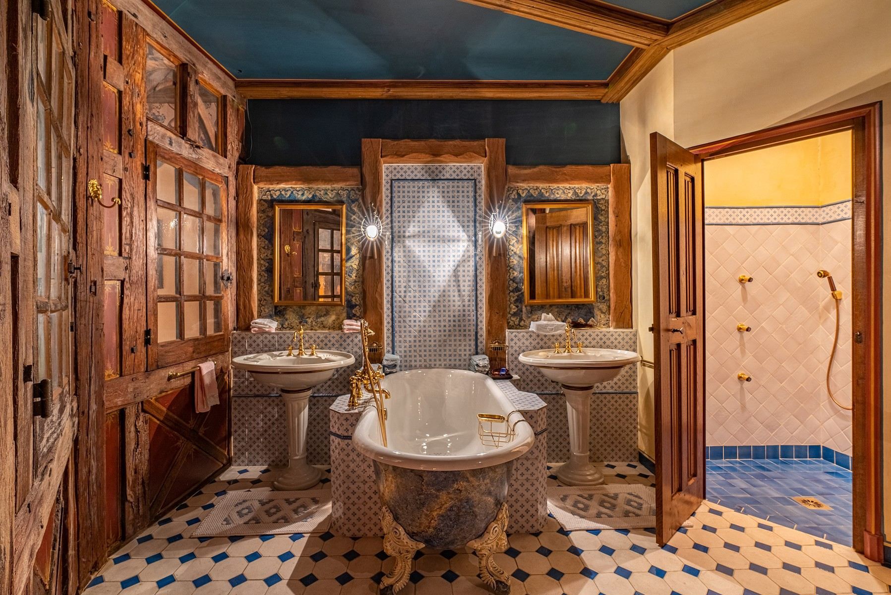 château 15 Pièces en vente sur USINENS (74910)