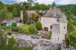 château 15 Pièces en vente sur USINENS (74910)