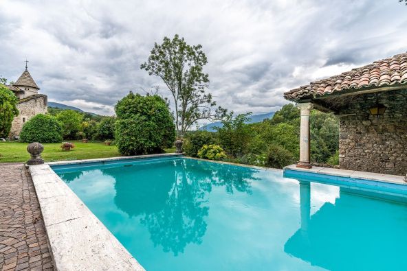 Vente Château Usinens 15&nbsp;Pièces 685&nbsp;m²