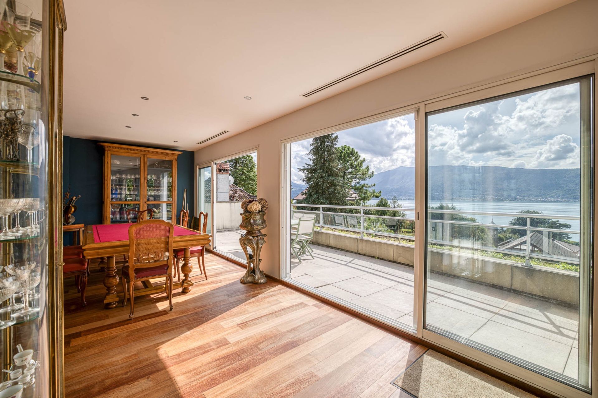 appartement 8 Pièces en vente sur VEYRIER DU LAC (74290)