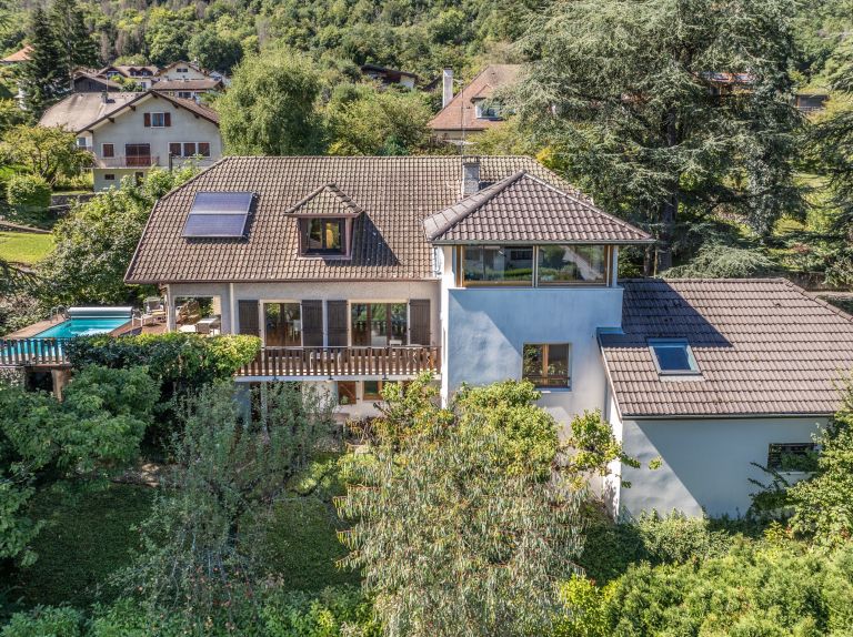 maison 10 Pièces en vente sur SEVRIER (74320)