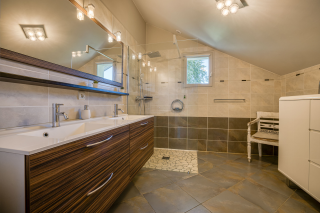 house 7 Rooms for sale on ANNECY LE VIEUX (74940)