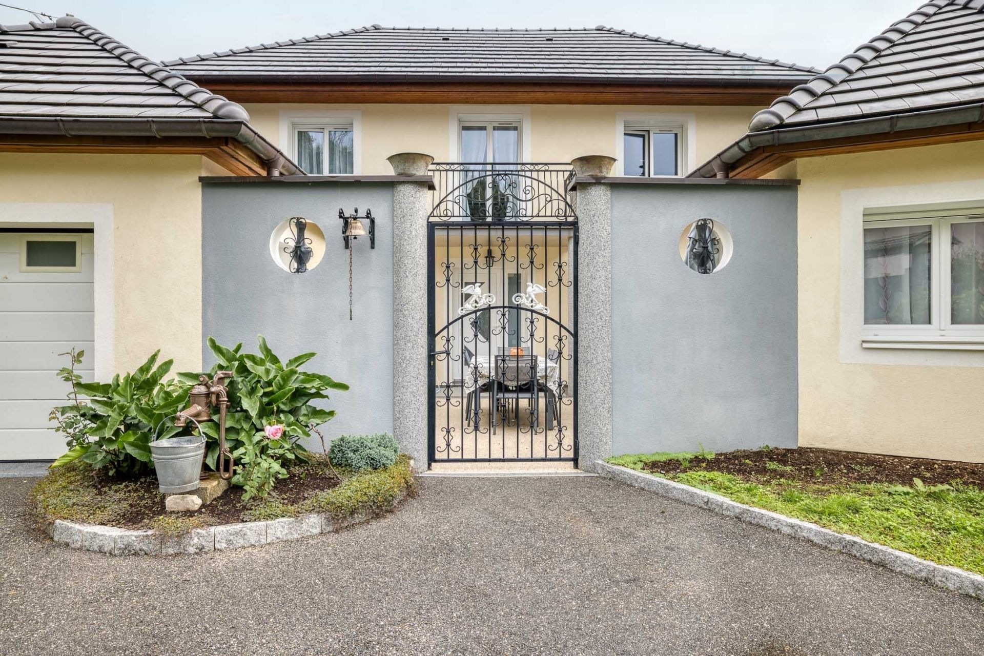 house 6 Rooms for sale on LE BOURGET DU LAC (73370)